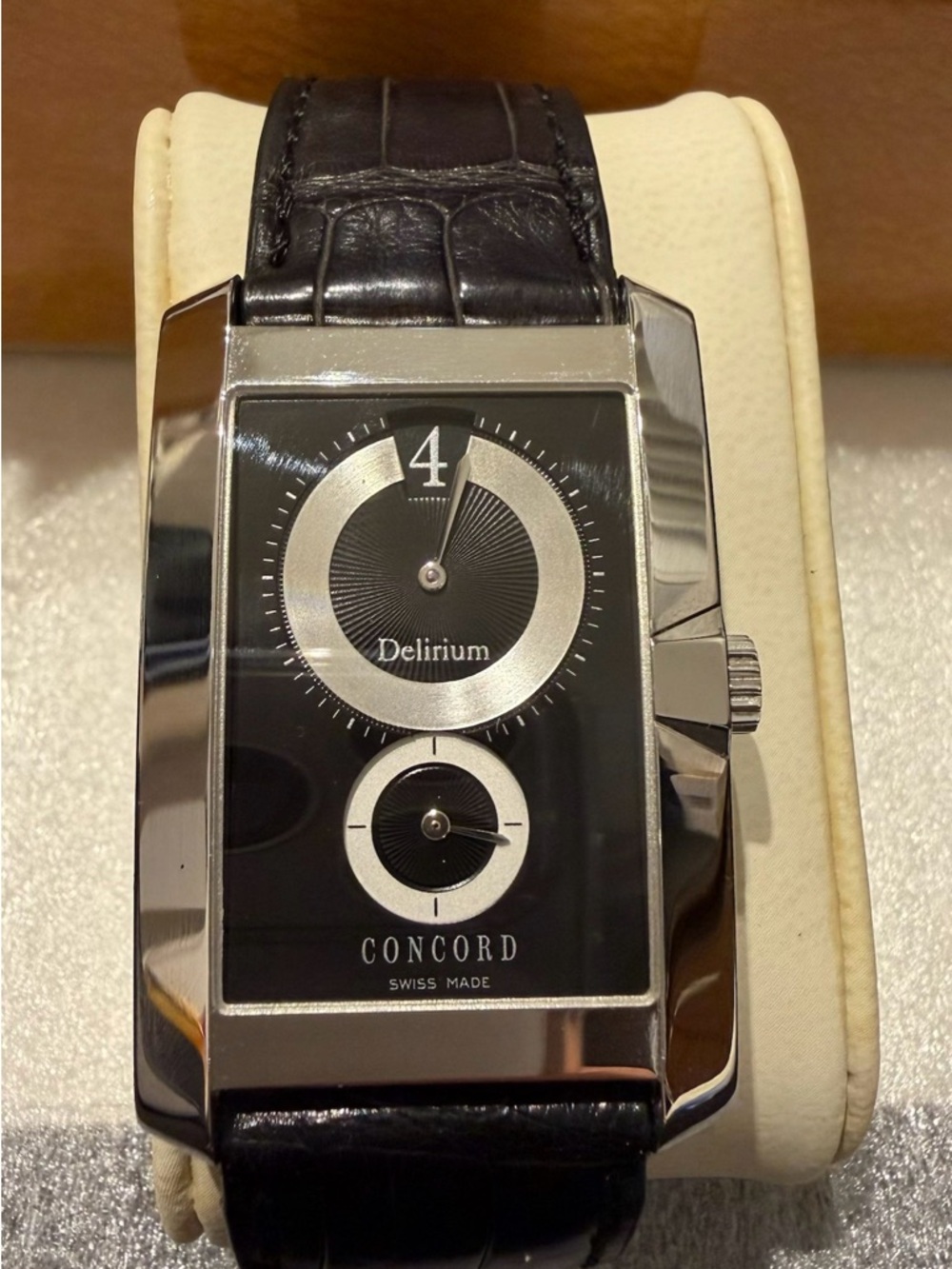 Concord Delirium 18k W Gold Black Dial Leather Strap WG Buckle.ref# 60-N5-1460